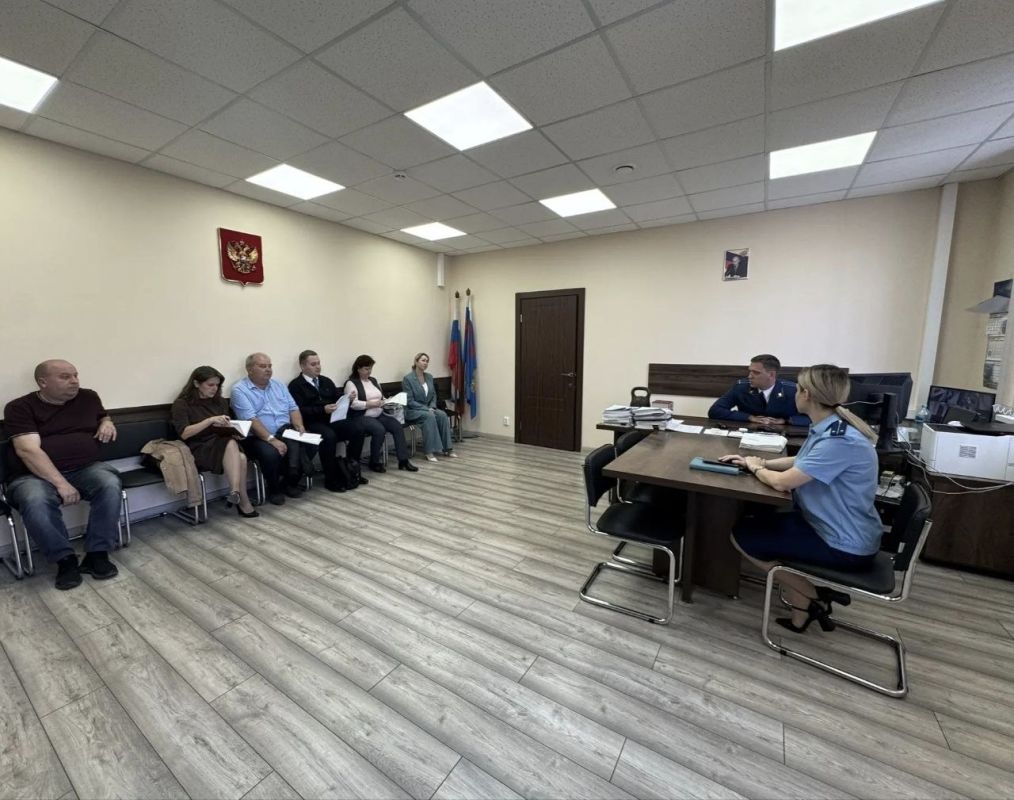 Под председательством прокурора Железнодорожного района г. Ульяновска Нагорного А.А. состоялось заседание межведомственной рабочей группы по вопросам противодействия нарушениям закона в жилищно-коммунальной сфере Под председательством прокурора Железнодорожного района г. Ульяновска Нагорного А.А. состоялось заседание межведомственной рабочей группы по вопросам противодействия нарушениям закона в жилищно-коммунальной сфере