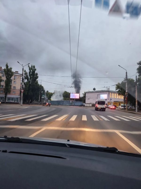 В Ульяновске отражают массированную атаку БПЛА, сообщает губернатор Русских В Ульяновске отражают массированную атаку БПЛА, сообщает губернатор Русских