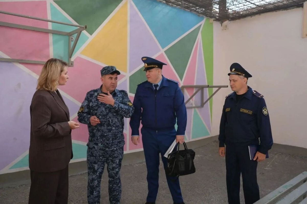 Помощник прокурора Ульяновской области по надзору за исполнением уголовных наказаний совместно с Уполномоченным по правам ребенка в Ульяновской области провел в ФКУ СИЗО-1 регионального Управления ФСИН России проверку...