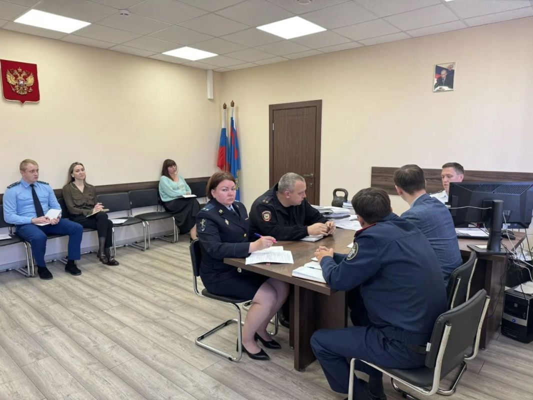 Под председательством прокурора Железнодорожного района г. Ульяновска Александра Нагорного состоялось заседание межведомственной рабочей группы по защите прав несовершеннолетних Под председательством прокурора Железнодорожного района г. Ульяновска Александра Нагорного состоялось заседание межведомственной рабочей группы по защите прав несовершеннолетних