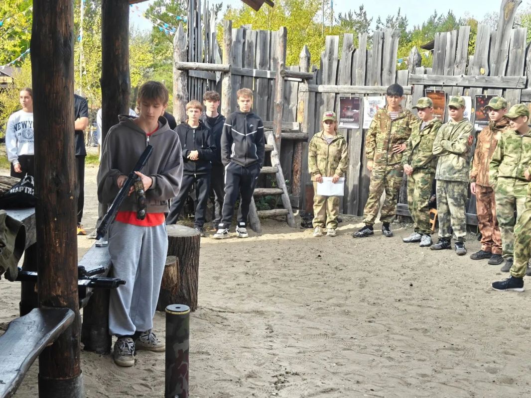 Лазертаг, «Спасение раненого» и «Тропа разведчика»: «Ульяновец» проверяет на прочность школьников и студентов Лазертаг, «Спасение раненого» и «Тропа разведчика»: «Ульяновец» проверяет на прочность школьников и студентов