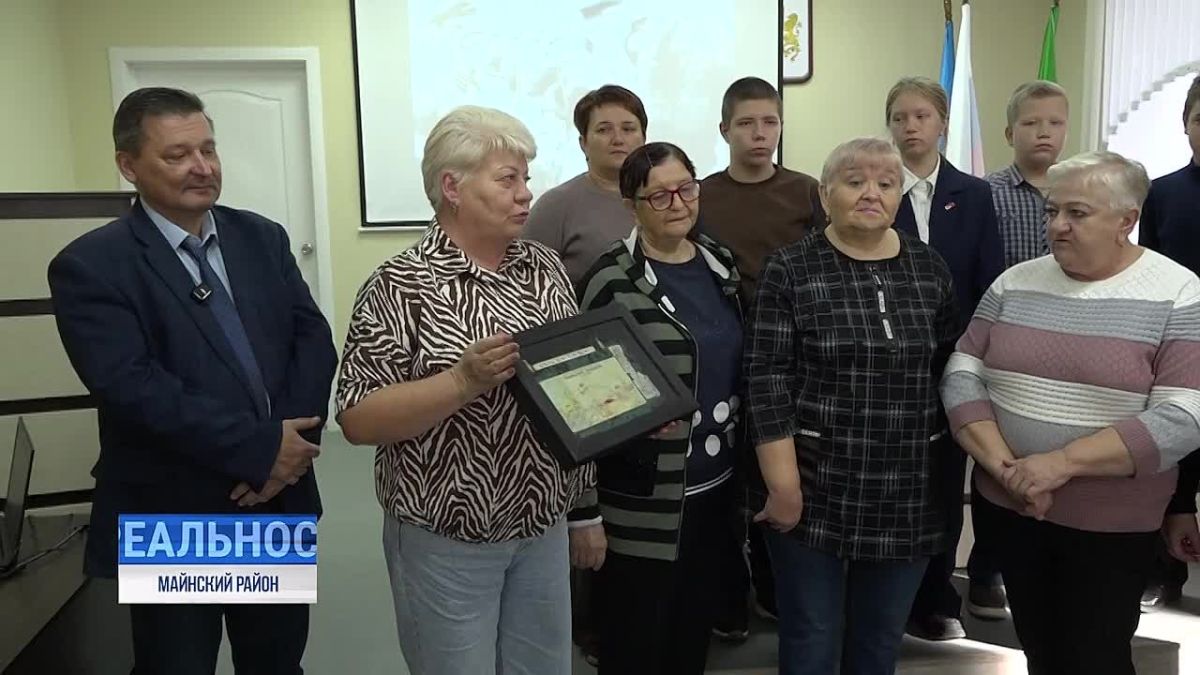 Символ общей памяти.. Спустя более восьмидесяти лет домой возвращается ещё один Казаков. Солдатский медальон Семёна Терентьевича нашли в Карелии — среди останков бойцов, погибших весной 1942 года. На торжественной церемонии...