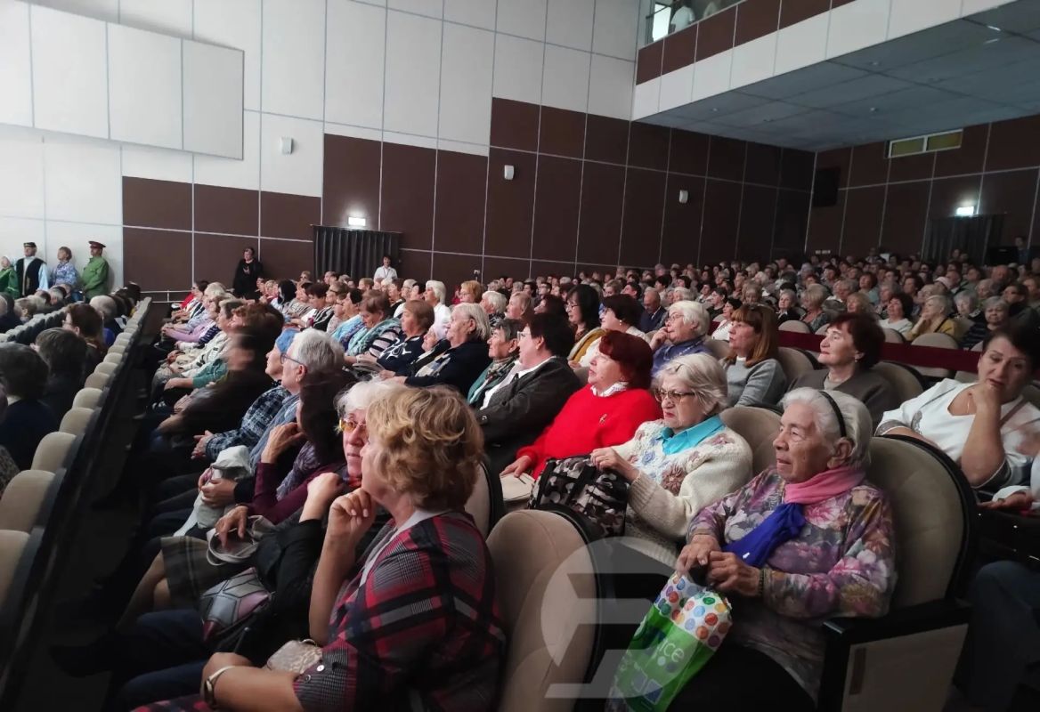 В Ульяновской области проживает свыше 325 тысяч пожилых людей, из них более 42 тысяч старше 80 лет и 65 человек — старше 100 В Ульяновской области проживает свыше 325 тысяч пожилых людей, из них более 42 тысяч старше 80 лет и 65 человек — старше 100