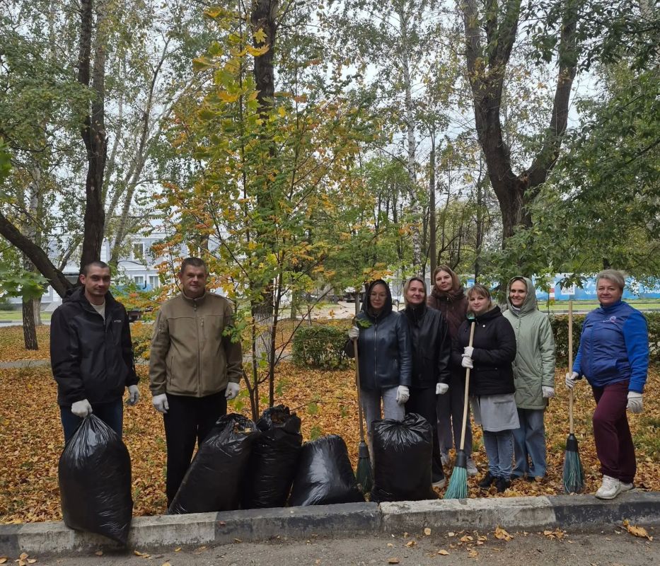 Продолжаем готовить любимый город к наступлению самого холодного времени года - в Ульяновске вновь "санитарная пятница" Продолжаем готовить любимый город к наступлению самого холодного времени года - в Ульяновске вновь "санитарная пятница"