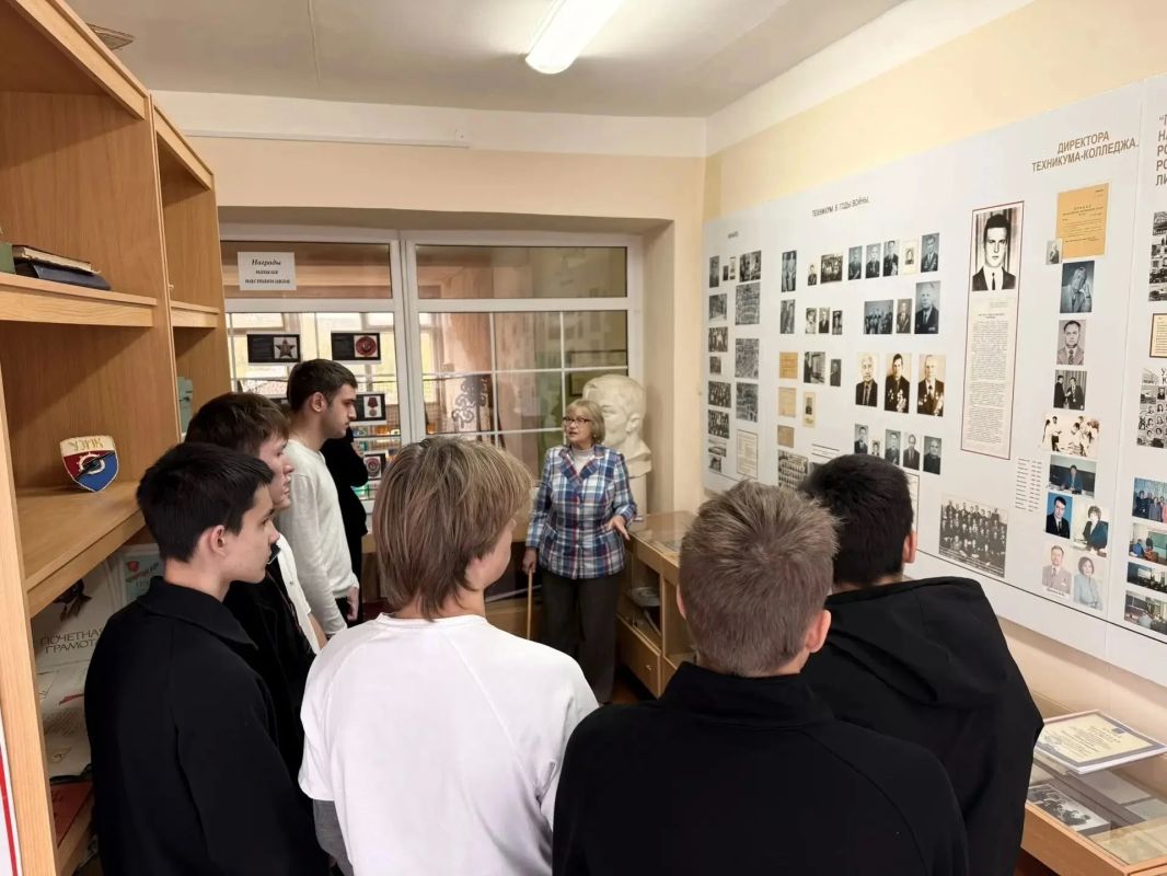 В День среднего профессионального образования в техникумах и колледжах Ульяновской области прошли тематические мероприятия В День среднего профессионального образования в техникумах и колледжах Ульяновской области прошли тематические мероприятия