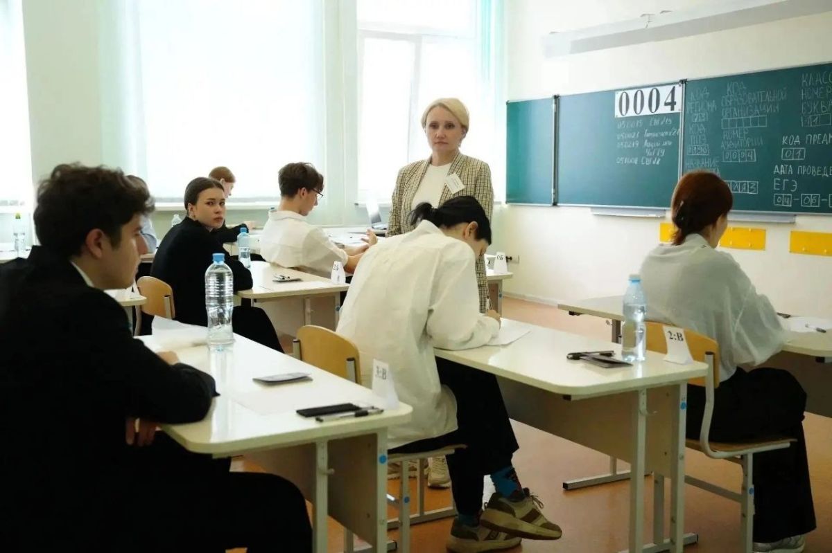 Александр Болдакин: Дорогие учителя и ветераны педагогического труда! Примите самые тёплые поздравления с вашим профессиональным праздником! Александр Болдакин: Дорогие учителя и ветераны педагогического труда! Примите самые тёплые поздравления с вашим профессиональным праздником!
