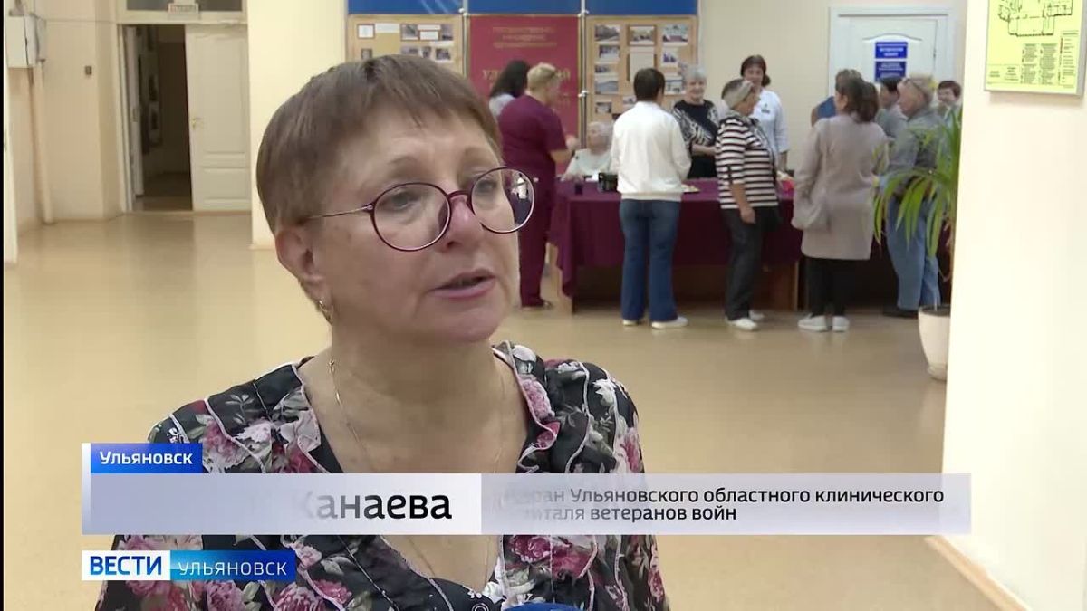 В госпитале ветеранов войн показали спектакль "А зори здесь тихие"