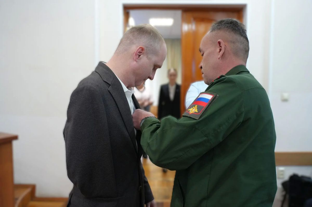 Советник главы города по вопросам СВО, младший сержант Александр Киреев награждён орденом Мужества Советник главы города по вопросам СВО, младший сержант Александр Киреев награждён орденом Мужества
