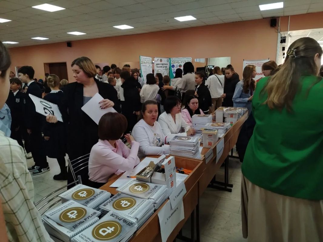 Научиться обращаться с деньгами в игровой форме Научиться обращаться с деньгами в игровой форме