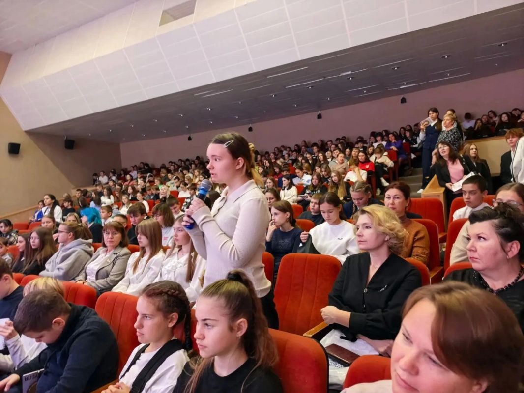 «День рубля» объединил более 400 школьников! «День рубля» объединил более 400 школьников!