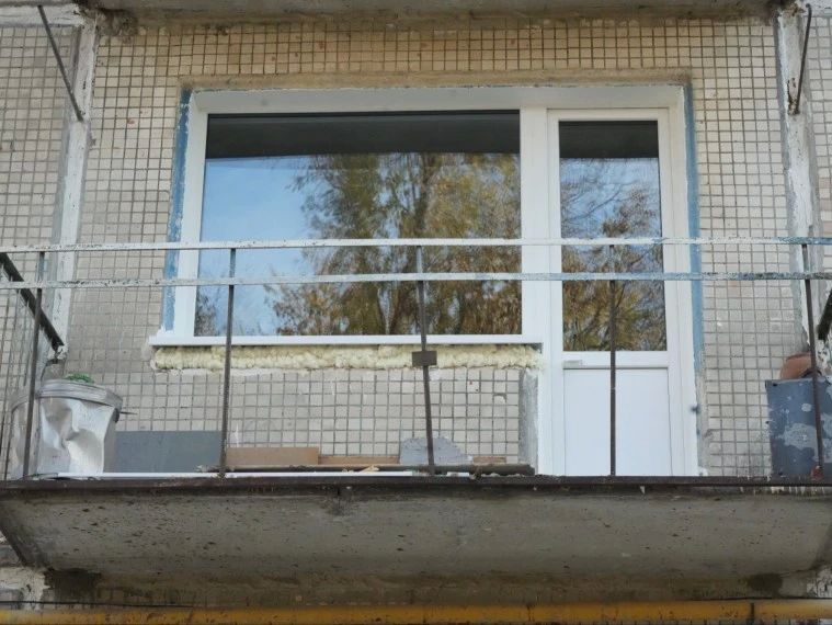В домах Ульяновска, пострадавших от атаки беспилотников, заменили 320 окон В домах Ульяновска, пострадавших от атаки беспилотников, заменили 320 окон