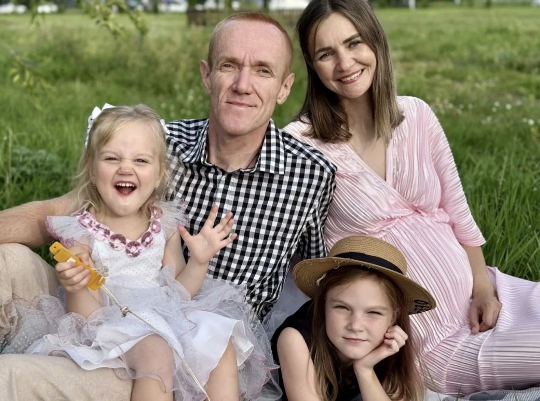 С праздником, папы! . Папа — это не просто слово С праздником, папы! . Папа — это не просто слово