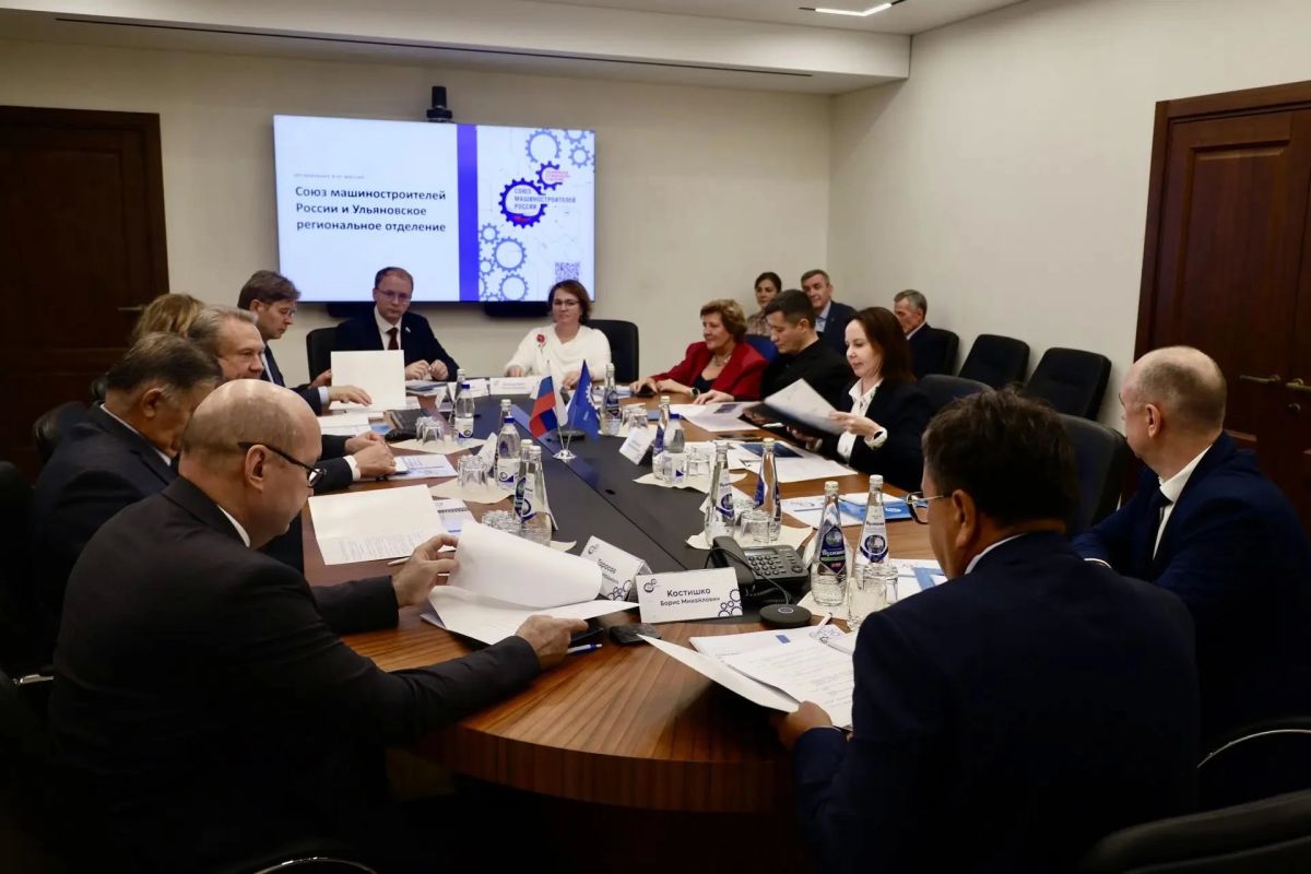От кадров до соцподдержки: Ульяновская область и СоюзМаш закрепили направления сотрудничества От кадров до соцподдержки: Ульяновская область и СоюзМаш закрепили направления сотрудничества