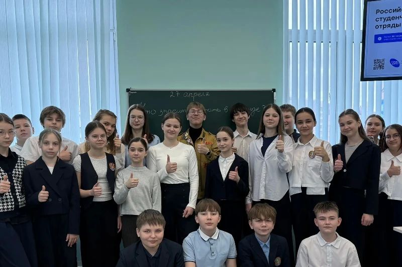 «Педагогика — это моё»: ульяновец Максим Петраков рассказал, почему пришел работать в лицей «Педагогика — это моё»: ульяновец Максим Петраков рассказал, почему пришел работать в лицей