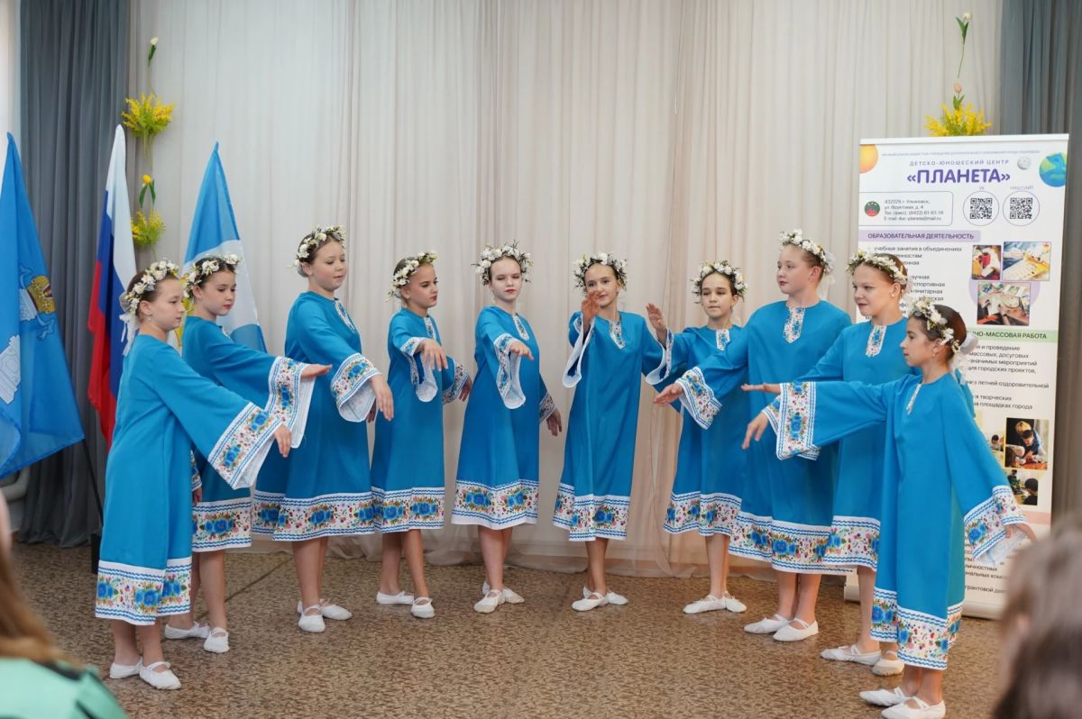 В Ульяновской области наградили победителей X Всероссийской детской творческой школы – конкурса в сфере развития и продвижения территорий «Портрет твоего края» В Ульяновской области наградили победителей X Всероссийской детской творческой школы – конкурса в сфере развития и продвижения территорий «Портрет твоего края»