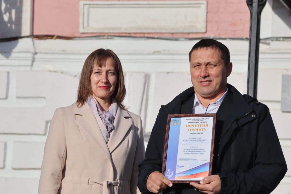 В кадетской школеинтернате имени генерал-полковника В.С.Чечеватова состоялось торжественное построение, посвящённое принятию клятвы кадета вновь зачисленными обучающимися В кадетской школеинтернате имени генерал-полковника В.С.Чечеватова состоялось торжественное построение, посвящённое принятию клятвы кадета вновь зачисленными обучающимися