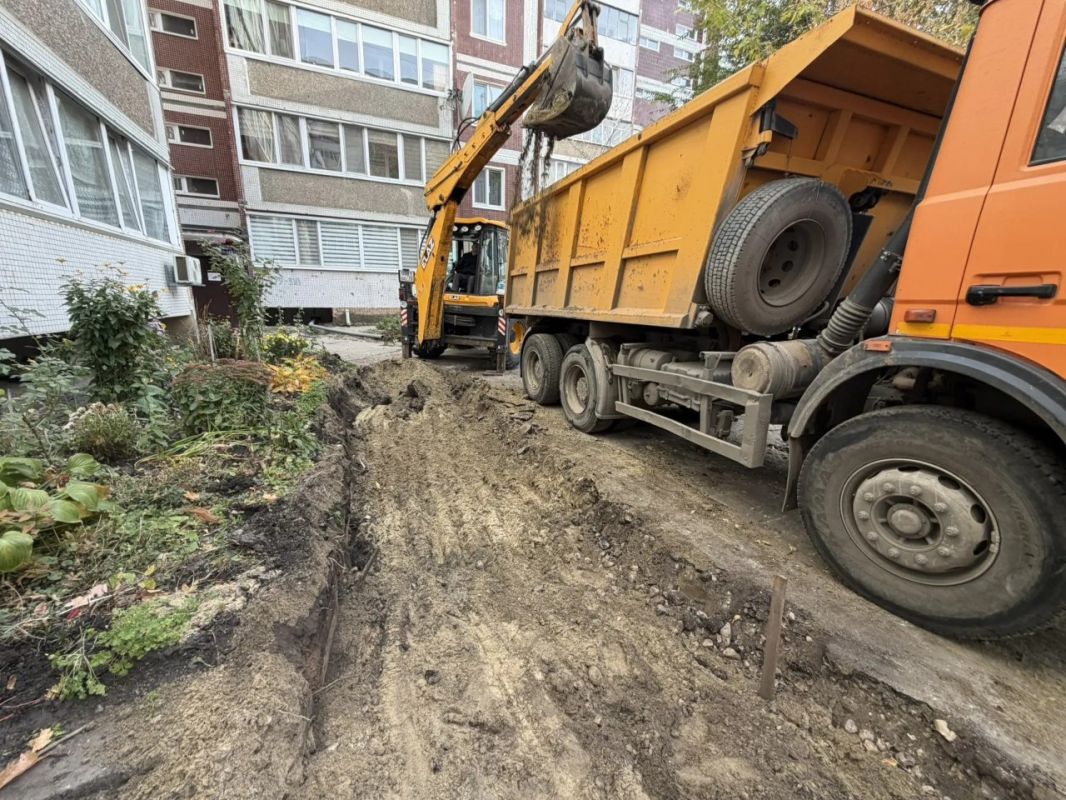 На проспекте Нариманова восстановили ливневые решётки и колодцы дождевой канализации На проспекте Нариманова восстановили ливневые решётки и колодцы дождевой канализации