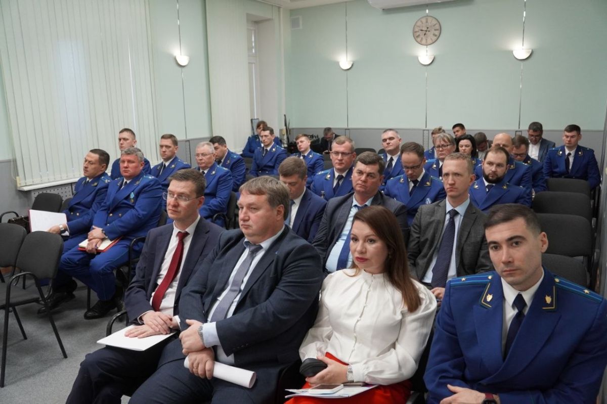 Сегодня, 27 октября 2026 года, проведено расширенное заседание коллегии прокуратуры Ульяновской области, на котором рассмотрены вопросы состояния законности и практики прокурорского надзора за исполнением требований... Сегодня, 27 октября 2026 года, проведено расширенное заседание коллегии прокуратуры Ульяновской области, на котором рассмотрены вопросы состояния законности и практики прокурорского надзора за исполнением требований...