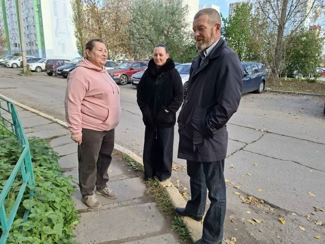 На бульваре Киевском, 8 выполнено благоустройство дворовой территории На бульваре Киевском, 8 выполнено благоустройство дворовой территории
