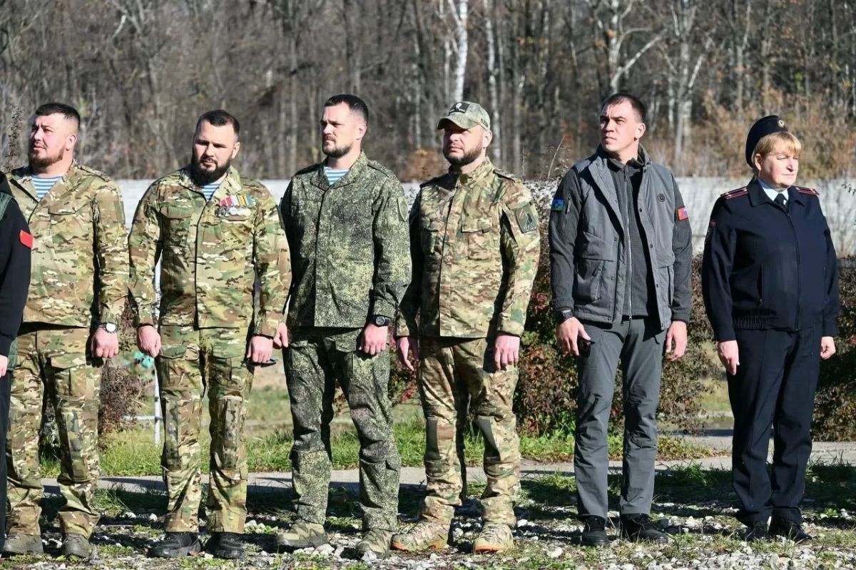 Парламентарии Ульяновской Городской Думы — участники СВО поделились опытом и знаниями с подрастающим поколением Парламентарии Ульяновской Городской Думы — участники СВО поделились опытом и знаниями с подрастающим поколением