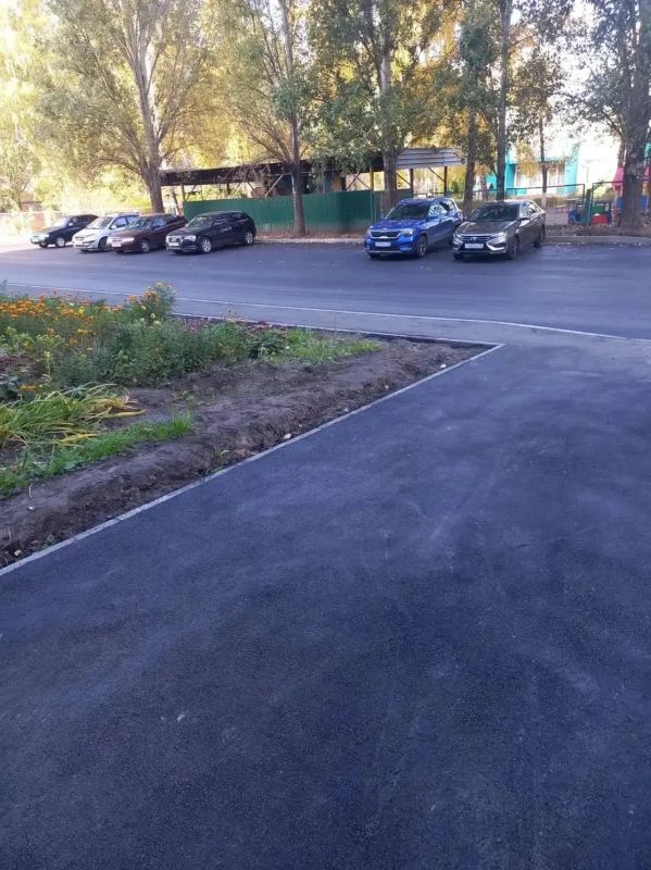 На бульваре Киевском, 8 выполнено благоустройство дворовой территории На бульваре Киевском, 8 выполнено благоустройство дворовой территории