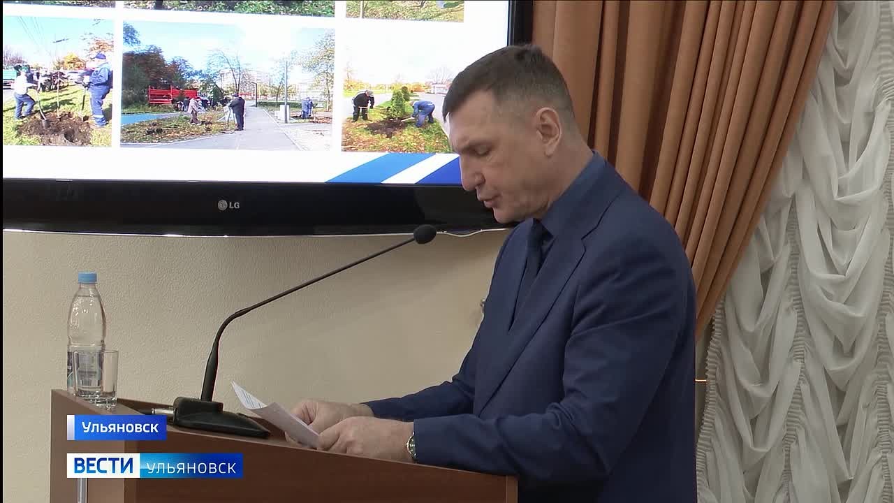 Подготовка к зиме, борьба с припаркованными на газонах легковушками и возможный пуск общественного транспорта по новому мосту через Свиягу