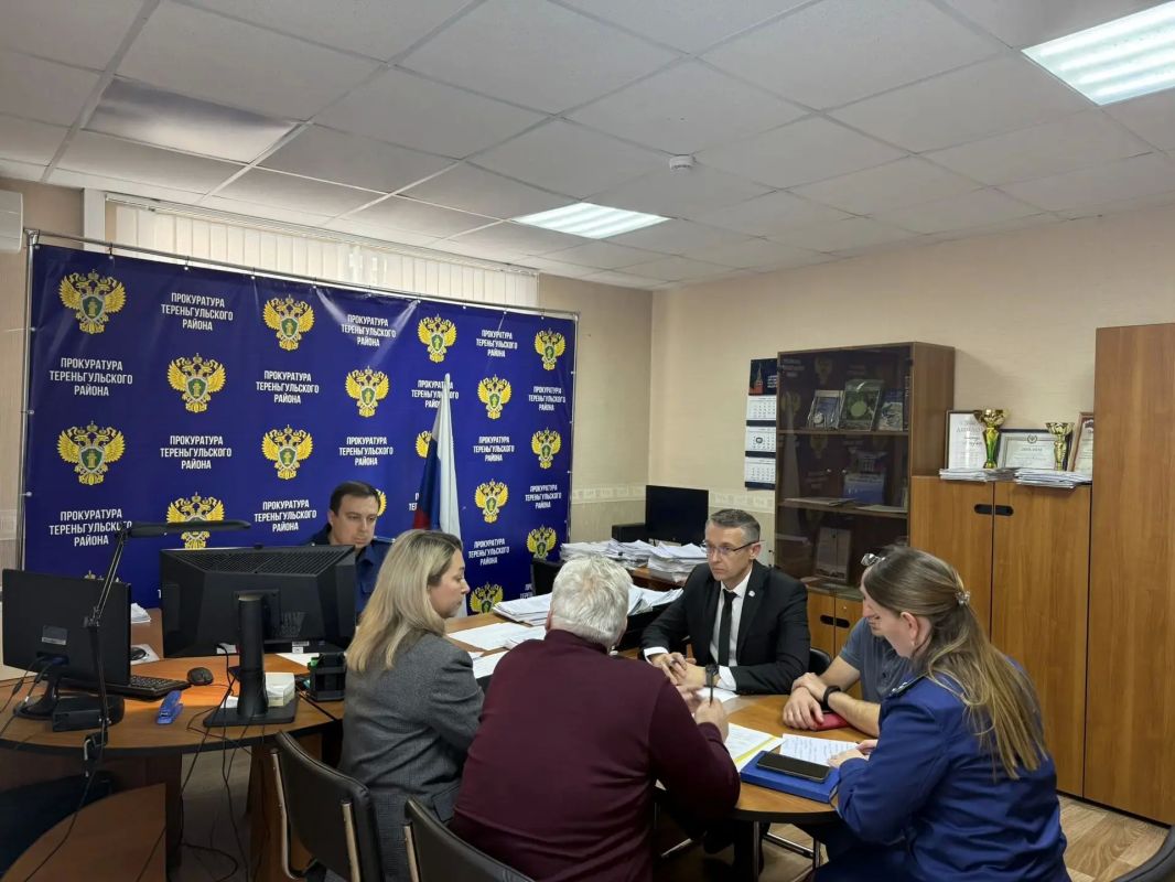 Под председательством прокурора Тереньгульского района Пантелеева П.А. состоялось заседание межведомственной рабочей группы, на котором рассмотрены вопросы исполнения законодательства в сферах экономики, ЖКХ и осуществления... Под председательством прокурора Тереньгульского района Пантелеева П.А. состоялось заседание межведомственной рабочей группы, на котором рассмотрены вопросы исполнения законодательства в сферах экономики, ЖКХ и осуществления...