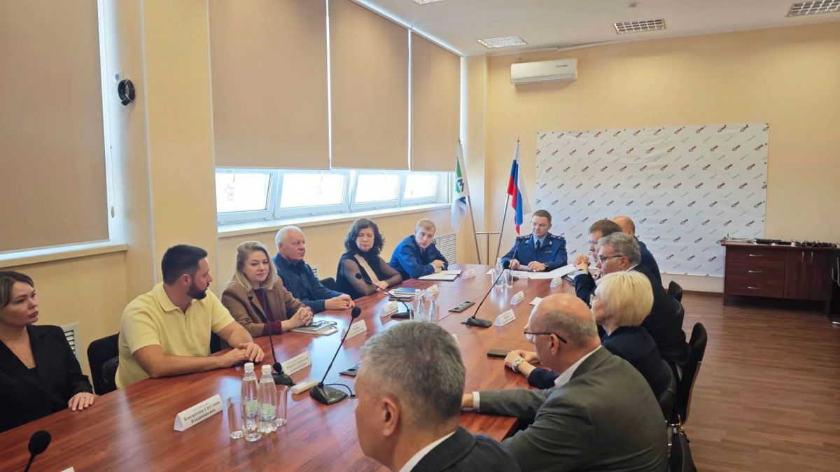 Прокурор Ульяновской области провел встречу с субъектами предпринимательства Прокурор Ульяновской области провел встречу с субъектами предпринимательства