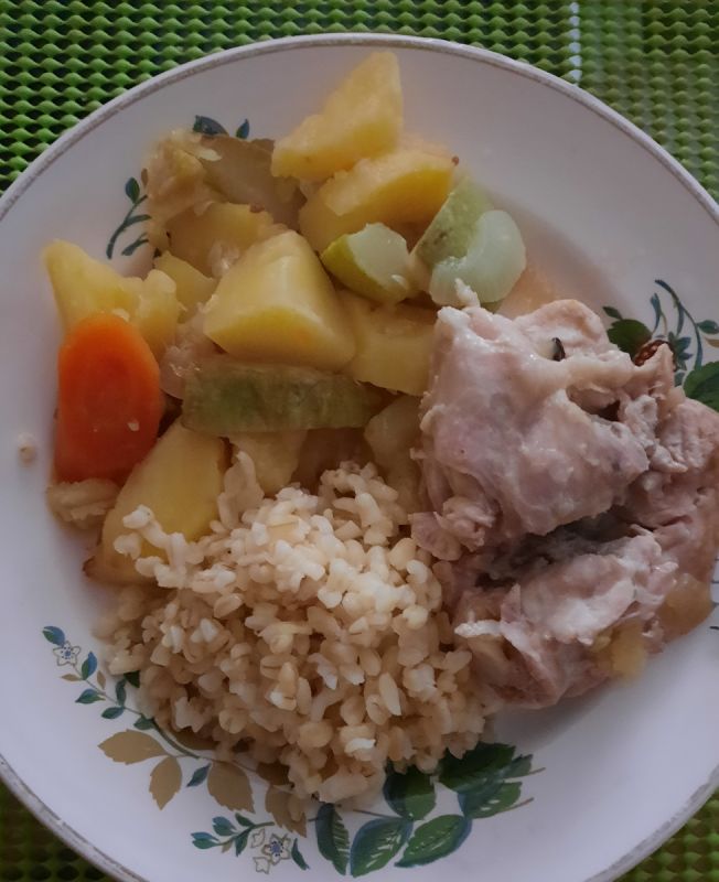 Нежные овощи на пару: как приготовить полезное рагу с крупяным гарниром