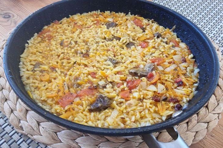 Как выбрать рис для плова: повар раскрывает секреты