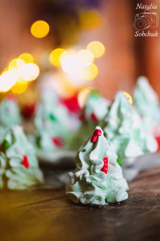 Новый взгляд на сладости: как приготовить ёлки из яблочного зефира