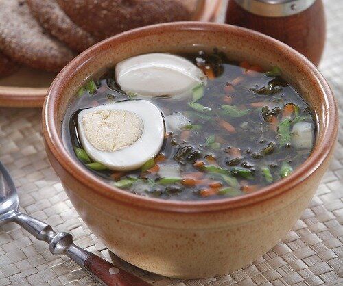 Летние щи с крапивой и щавелем: раскрываем секреты легкого обеда