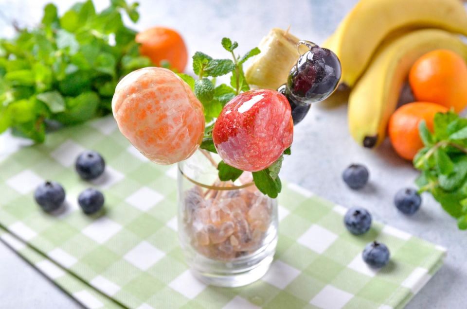 Фрукты под сахарным стеклом: как создать незабываемый десерт