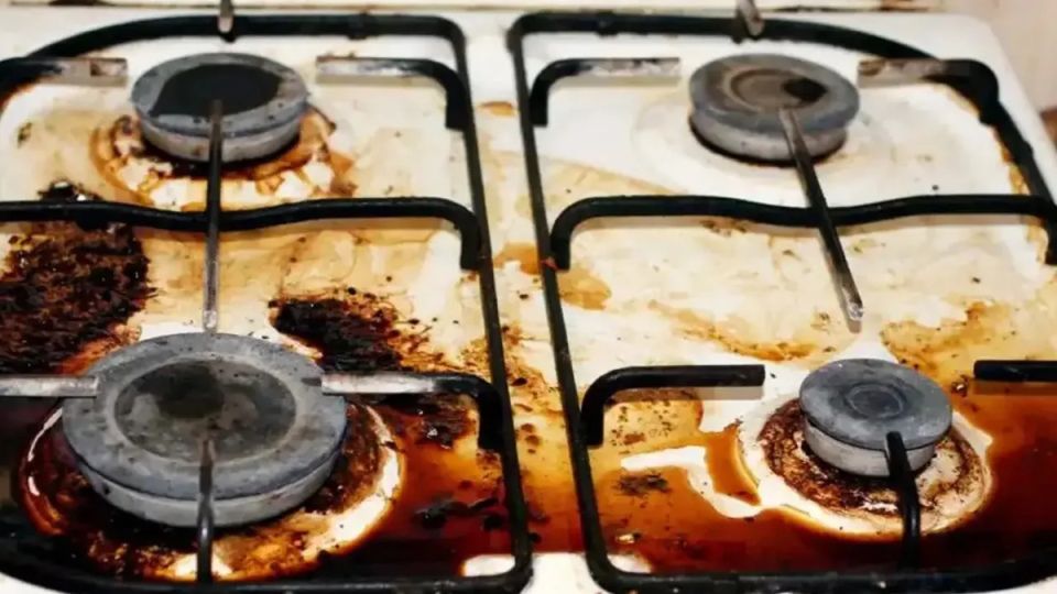 Как вернуться к блеску: Эффективные методы очистки кухонной плиты