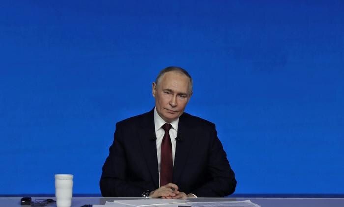 ��������� MAX ������� �������������� ������� ��� ������� ������� � �������������