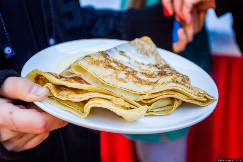 Каков бюджет на блины с медом в праздники Масленицы?