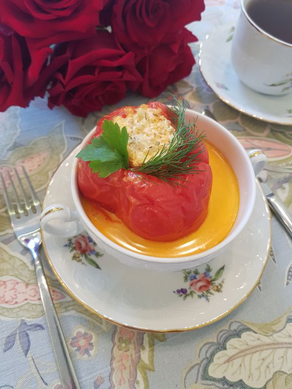 Нежные перцы, фаршированные курицей и булгуром: идеальное зимнее блюдо